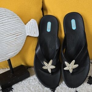 Oka-B Starfish Black Flip-flops Size Large/ 9